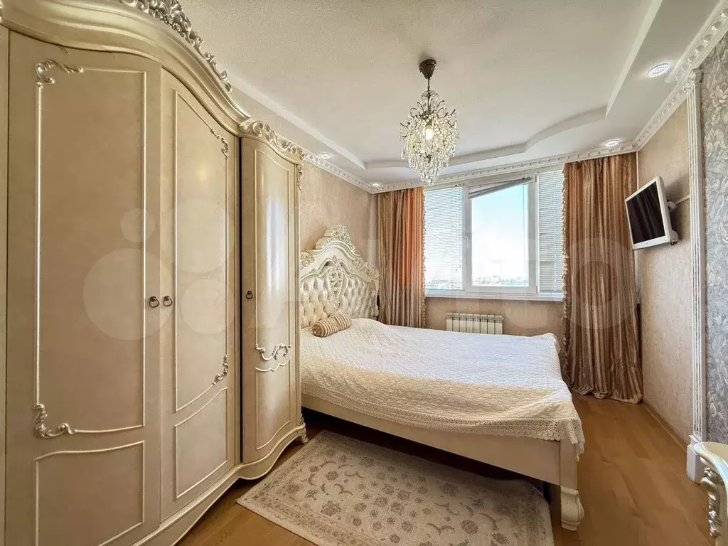 3-к. квартира, 91 м, 8/10 эт. - Фото 1