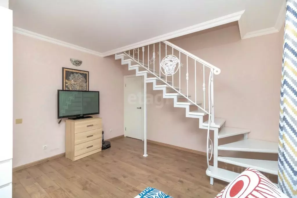 4-к кв. Тюменская область, Тюмень ул. Тимофея Чаркова, 81к2 (93.8 м) - Фото 1