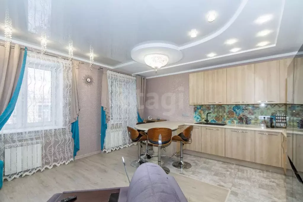 2-к кв. Омская область, Омск ул. Красный Путь, 101к2 (58.2 м) - Фото 1