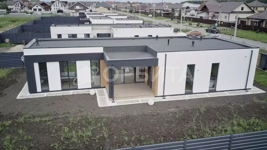 Дом в Тюменская область, Тюменский муниципальный округ, с. Луговое ул. ... - Фото 1