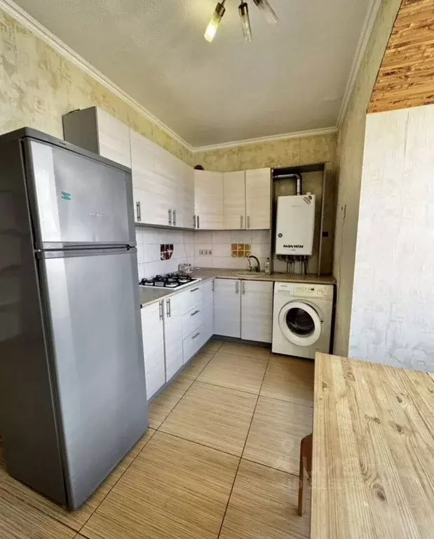 2-к кв. Адыгея, Тахтамукайский район, Яблоновский пгт ул. Гагарина, ... - Фото 1