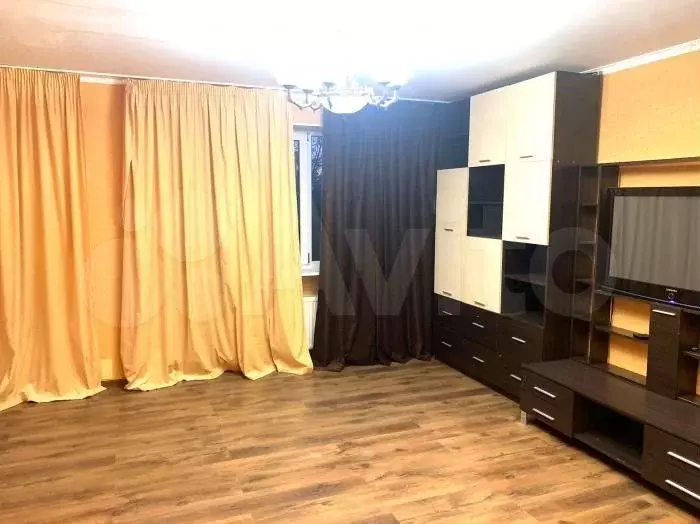 4-к. квартира, 100 м, 4/4 эт. - Фото 1
