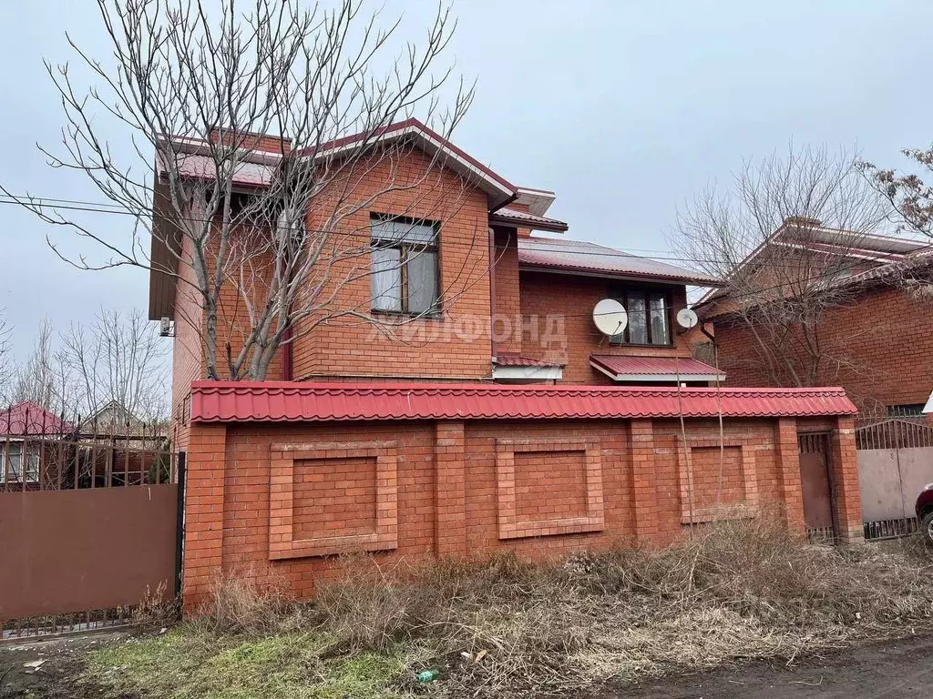 Дом в Астраханская область, Астрахань Вяземская ул. (254 м) - Фото 0
