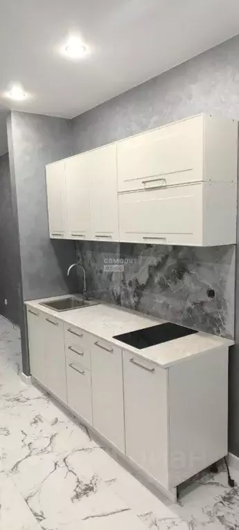 Студия Тюменская область, Тюмень Новгородская ул., 9Б (22.0 м) - Фото 1