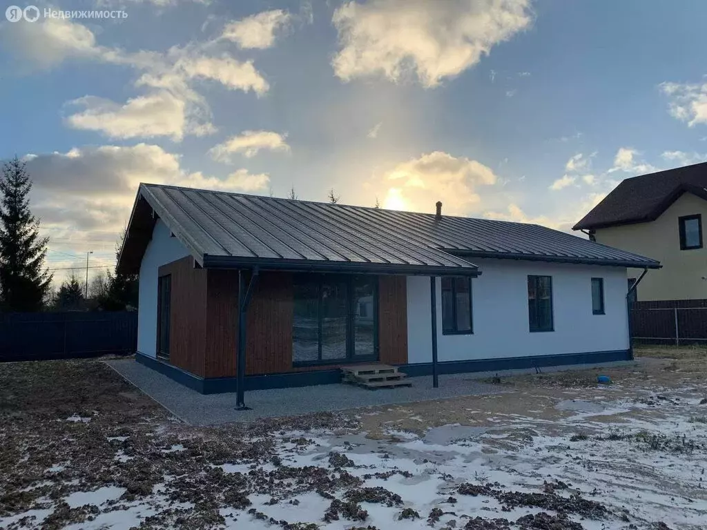 Дом в Калужская область, Боровский муниципальный округ, деревня ... - Фото 1