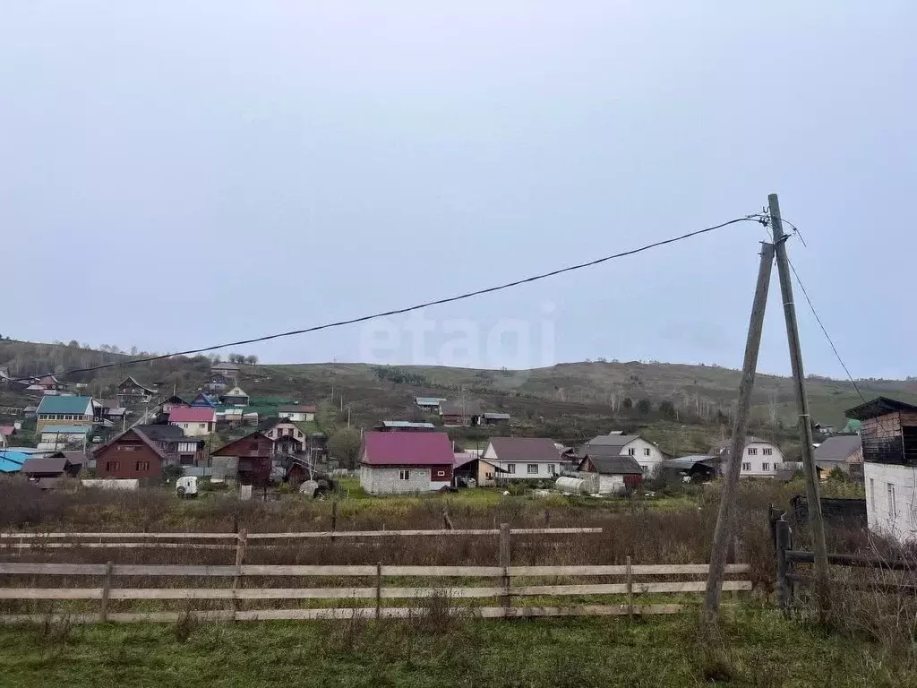 Участок в Алтай, Майминский район, пос. Алферово ул. Каракчеевых, 21 ... - Фото 1