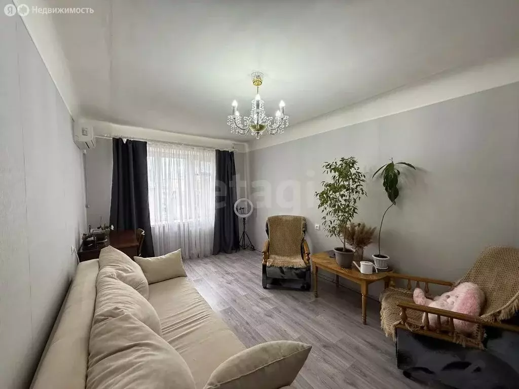 3-комнатная квартира: Белгород, улица Белгородского Полка, 34 (59.1 м) - Фото 1