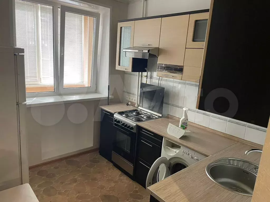 1-к. квартира, 37 м, 1/9 эт. - Фото 0