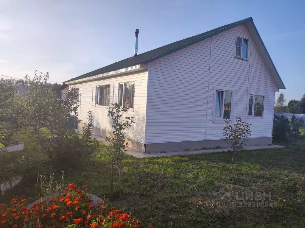 Дом в Ленинградская область, Кингисеппский район, д. Большая ... - Фото 1