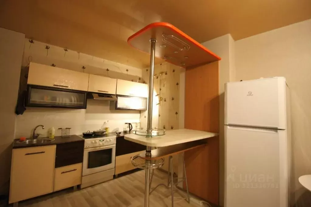 2-к кв. Красноярский край, Красноярск ул. Ады Лебедевой, 47 (48.0 м) - Фото 0