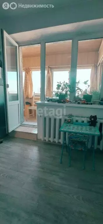 3-комнатная квартира: Якутск, улица Очиченко, 1/2 (59 м) - Фото 1