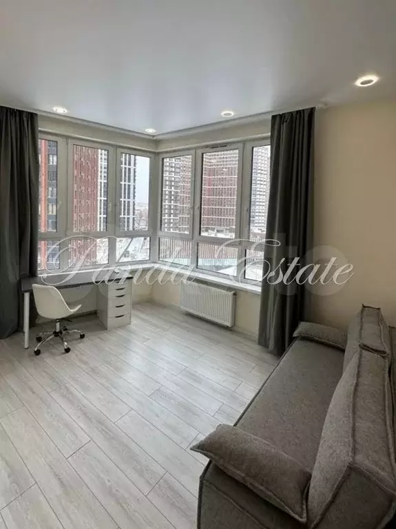 3-к. квартира, 85 м, 8/17 эт. - Фото 0