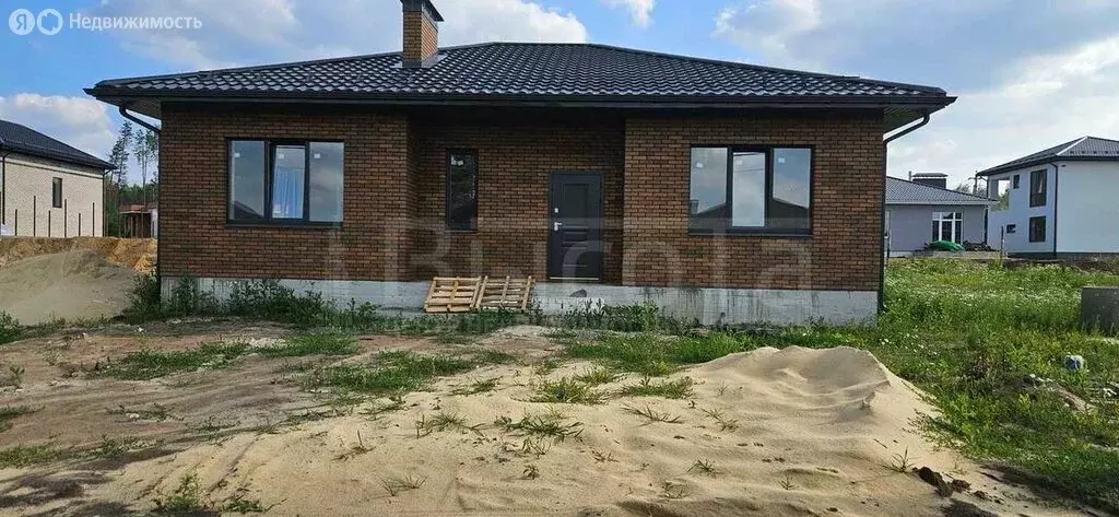 Дом в село Ямное, Баррикадная улица, 24 (160 м) - Фото 1