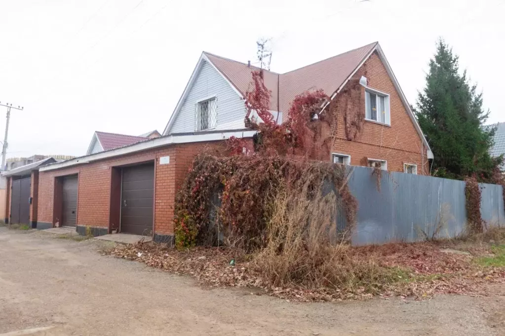 Дом в Оренбургская область, Оренбург ул. 65-я Линия, 48 (208 м) - Фото 1