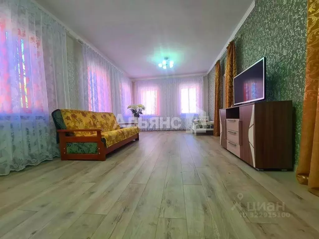 Дом в Краснодарский край, Усть-Лабинск ул. Гайдара (74 м) - Фото 2