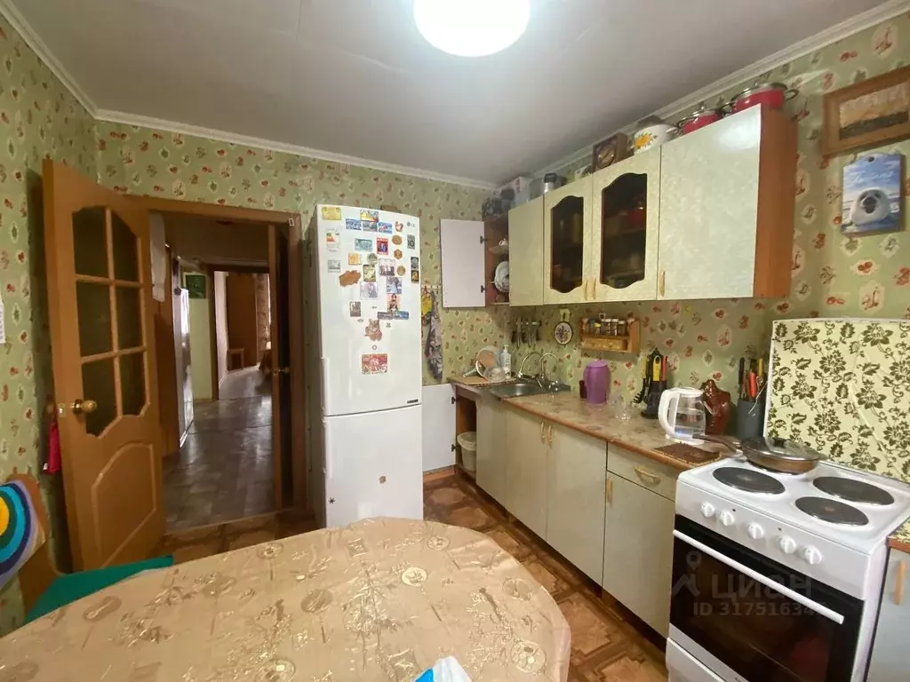 3-к кв. Иркутская область, Слюдянка ул. Менделеева, 21 (65.0 м) - Фото 0
