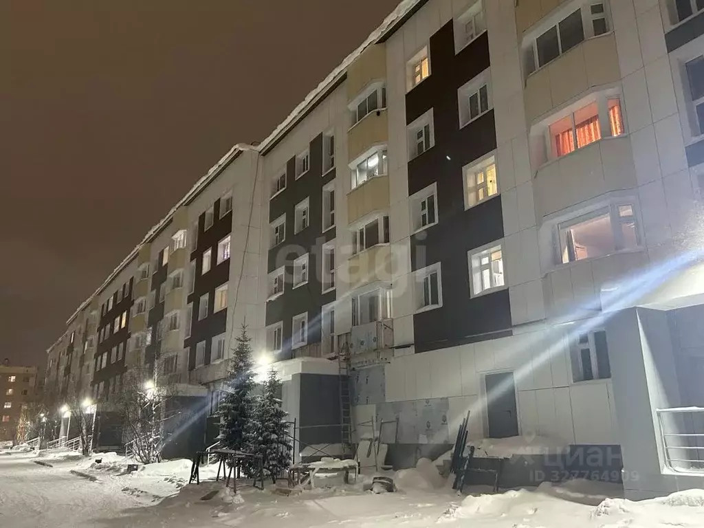 2-к кв. Ямало-Ненецкий АО, Новый Уренгой Молодежная ул., 3 (57.8 м) - Фото 1