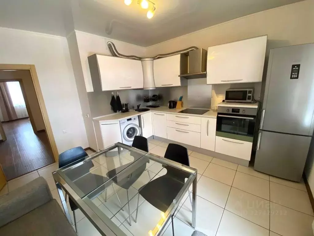 2-к кв. Челябинская область, Челябинск ул. Братьев Кашириных, 32 (70.0 ... - Фото 1