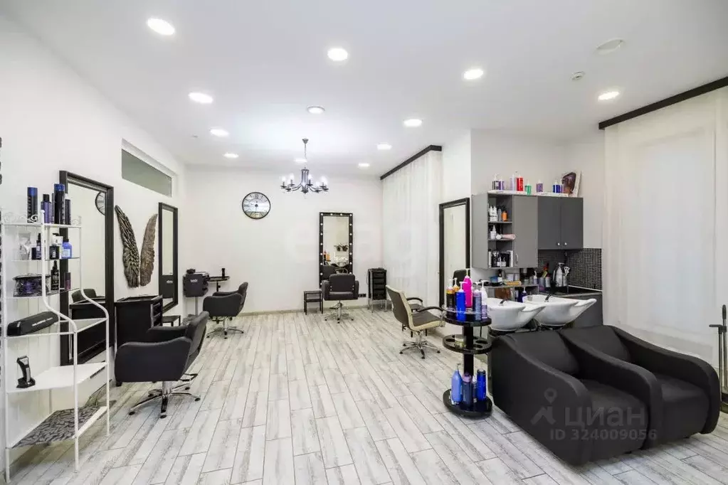 Помещение свободного назначения в Ханты-Мансийский АО, Сургут ул. ... - Фото 1