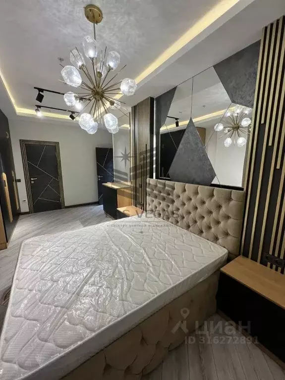 1-к кв. Татарстан, Казань ул. Братьев Касимовых, 35 (37.0 м) - Фото 0