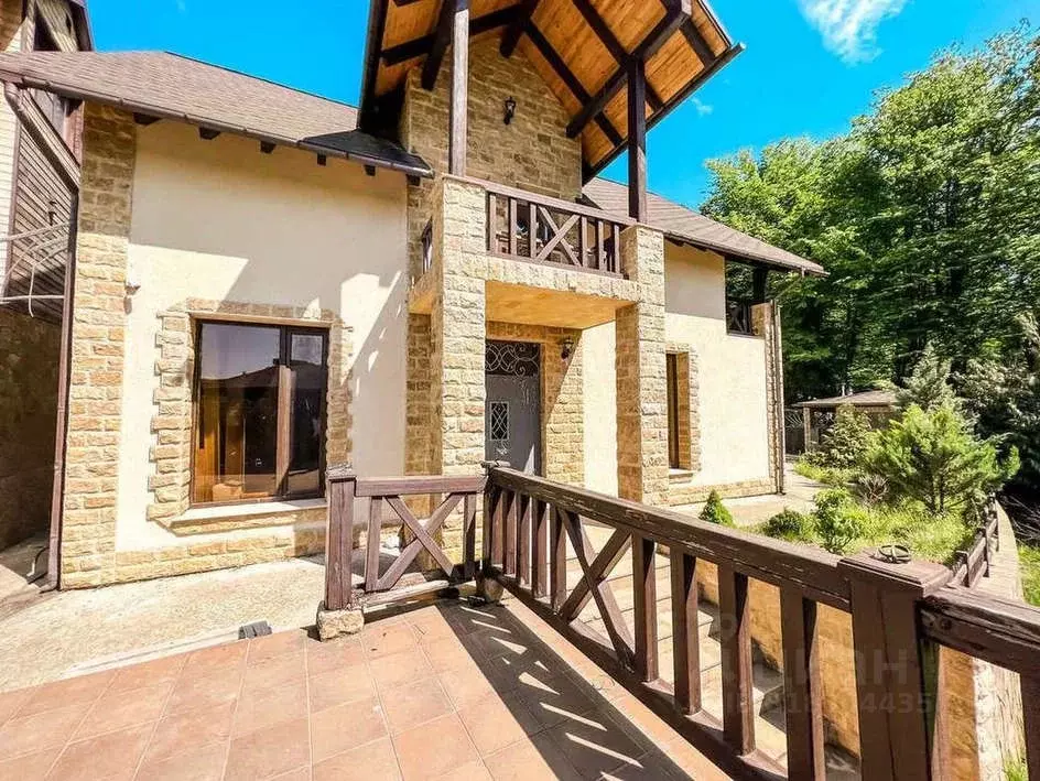 Дом в Краснодарский край, Сочи Кутаисская ул., 12Е (210 м) - Фото 1