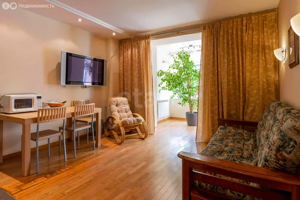 2-комнатная квартира: Пермь, улица Ленина, 10 (45 м) - Фото 0