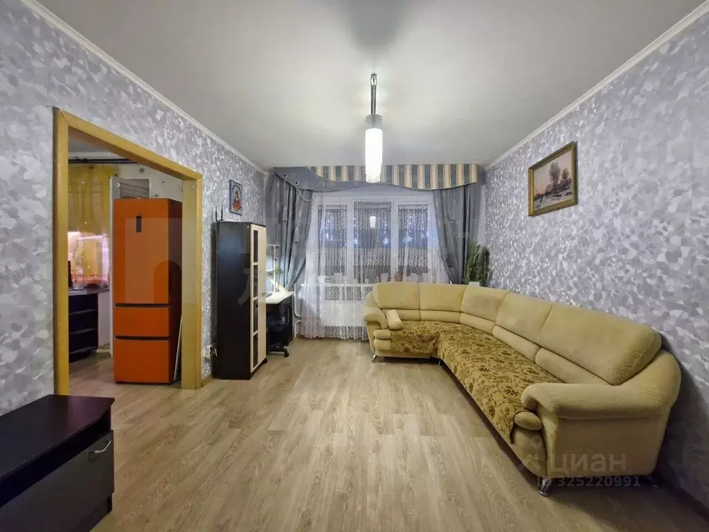 3-к кв. Новгородская область, Великий Новгород Батецкая ул., 21 (69.5 ... - Фото 1