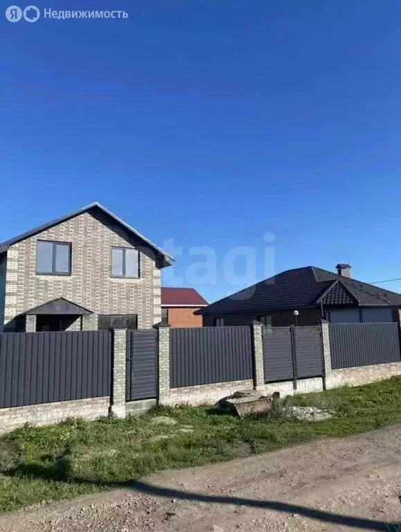 Дом в посёлок городского типа Смышляевка, Лётная улица (136 м) - Фото 1