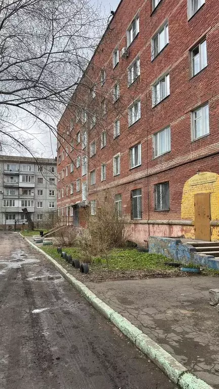 Комната 13,3 м в 8-к., 4/5 эт. - Фото 0