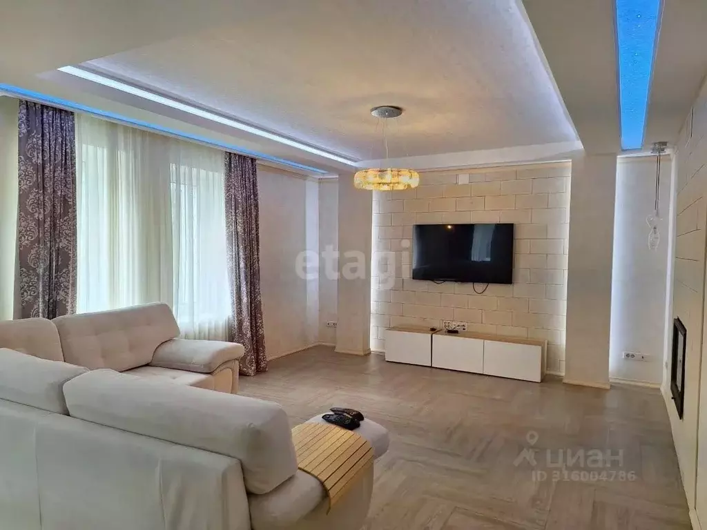 Дом в Вологодская область, Череповец Новосельская ул., 14 (320 м) - Фото 1