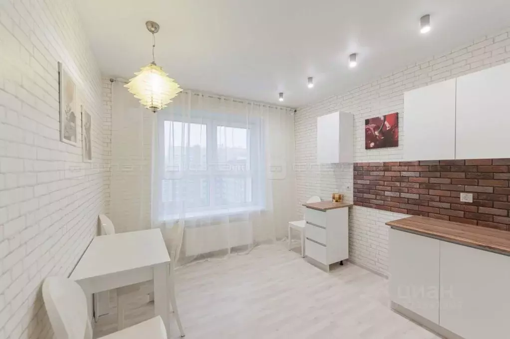 1-к кв. Татарстан, с. Высокая Гора ул. Вторая Ударная, 4 (36.0 м) - Фото 0