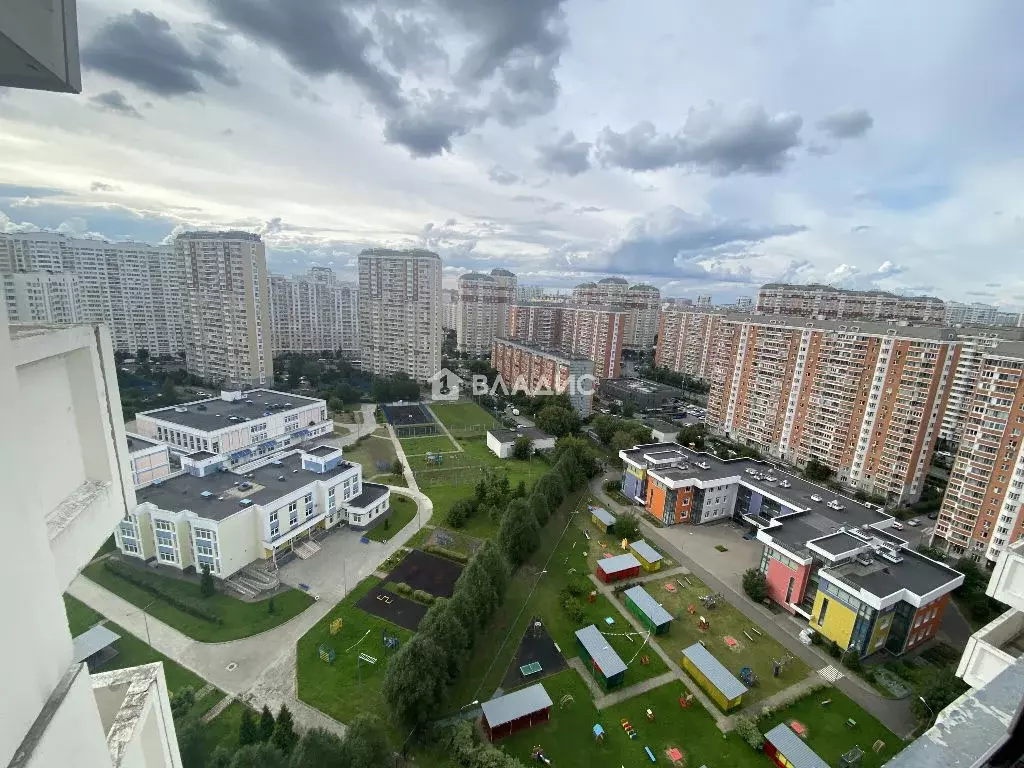 Продается 3-комнатная квартира - Фото 1