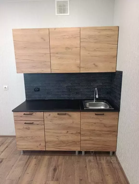 Студия Свердловская область, Екатеринбург ул. Академика Ландау, 35 ... - Фото 1