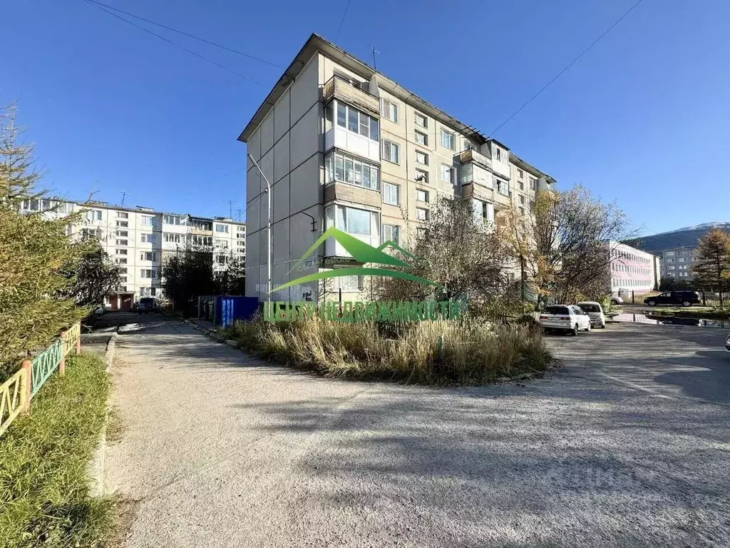 2-к кв. Магаданская область, Магадан ул. Набережная реки Магаданки, ... - Фото 0