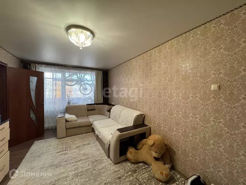 Продаётся 4-к квартира, 61 м - Фото 1