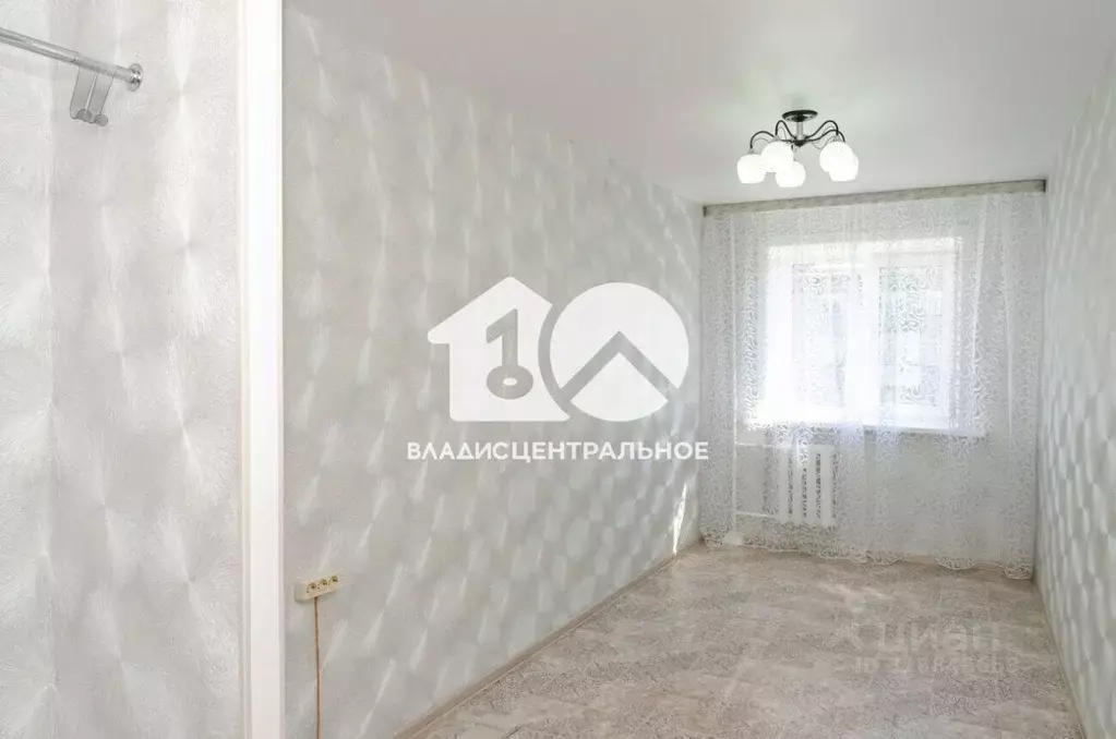 3-к кв. Новосибирская область, Новосибирск ул. Макаренко, 23/1 (54.9 ... - Фото 0