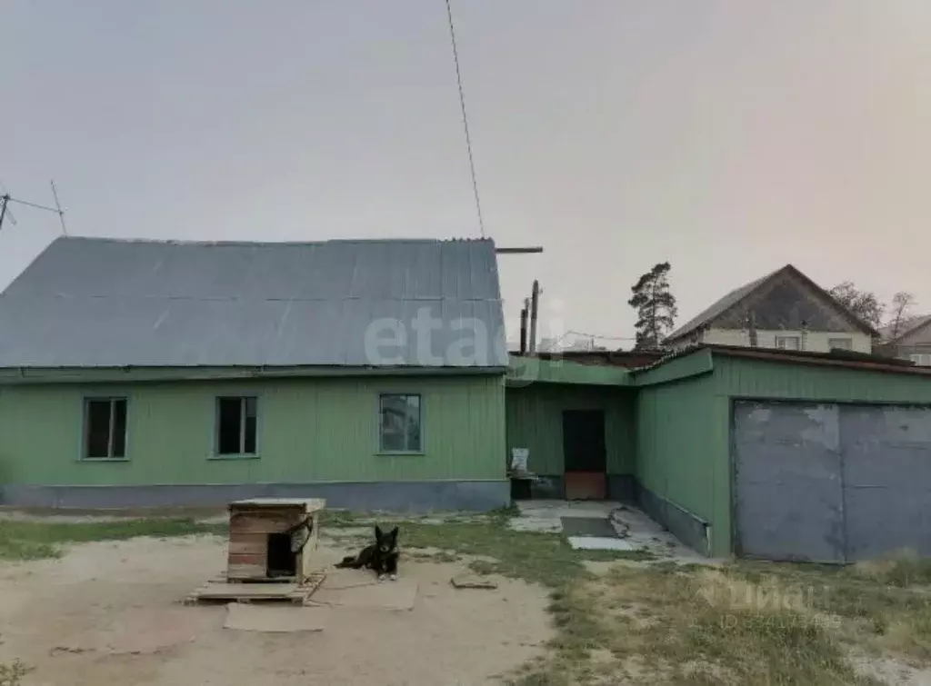 Дом в Саха (Якутия), Якутск Сосновая ул., 65/2 (80 м) - Фото 1