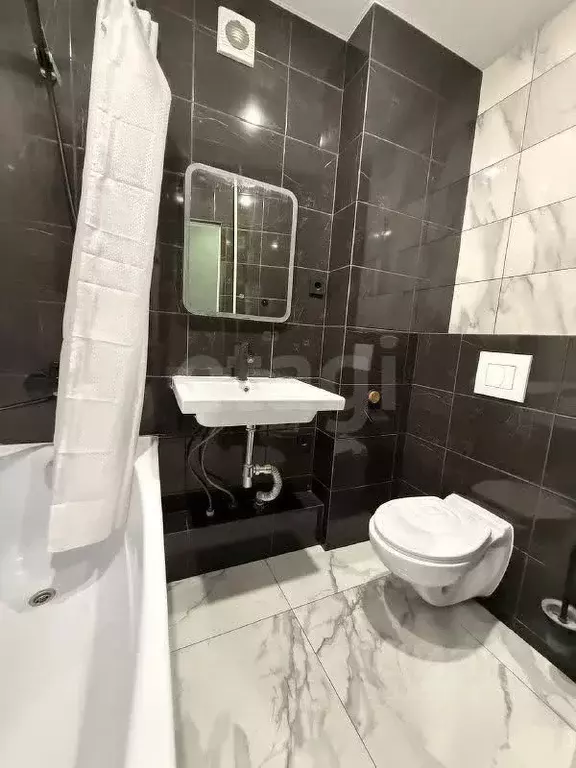 3-к кв. Свердловская область, Верхняя Пышма ул. Уральских Рабочих, 41 ... - Фото 1