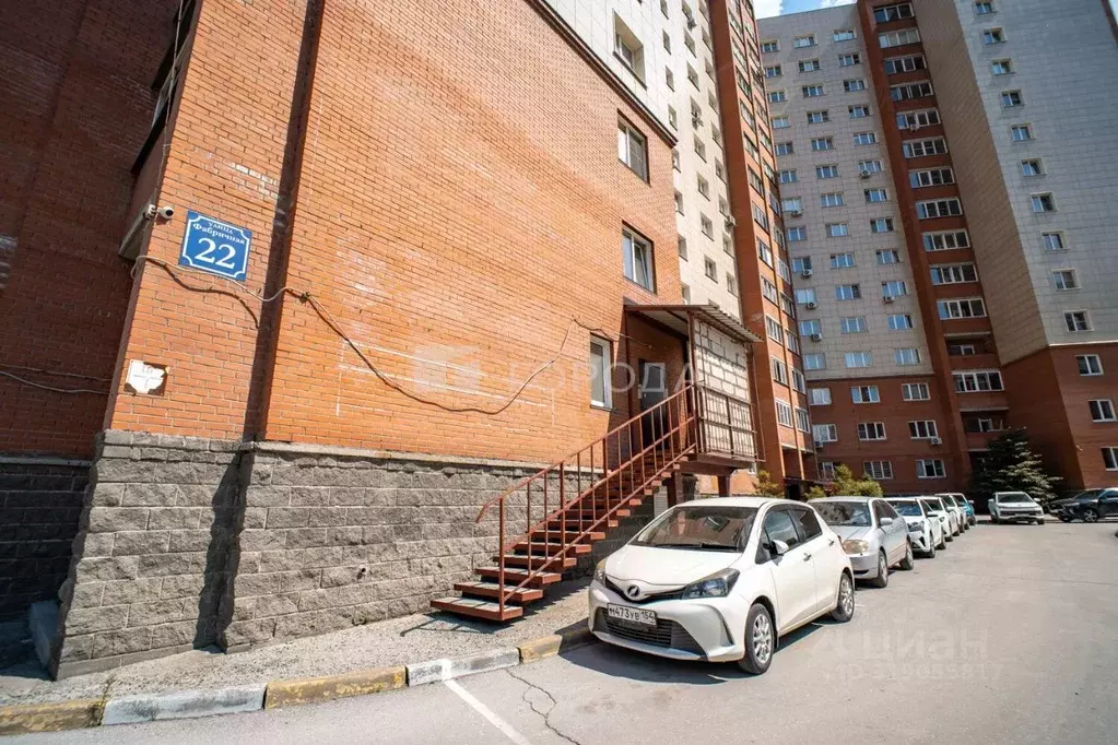 Офис в Новосибирская область, Новосибирск Фабричная ул., 22 (83 м) - Фото 1