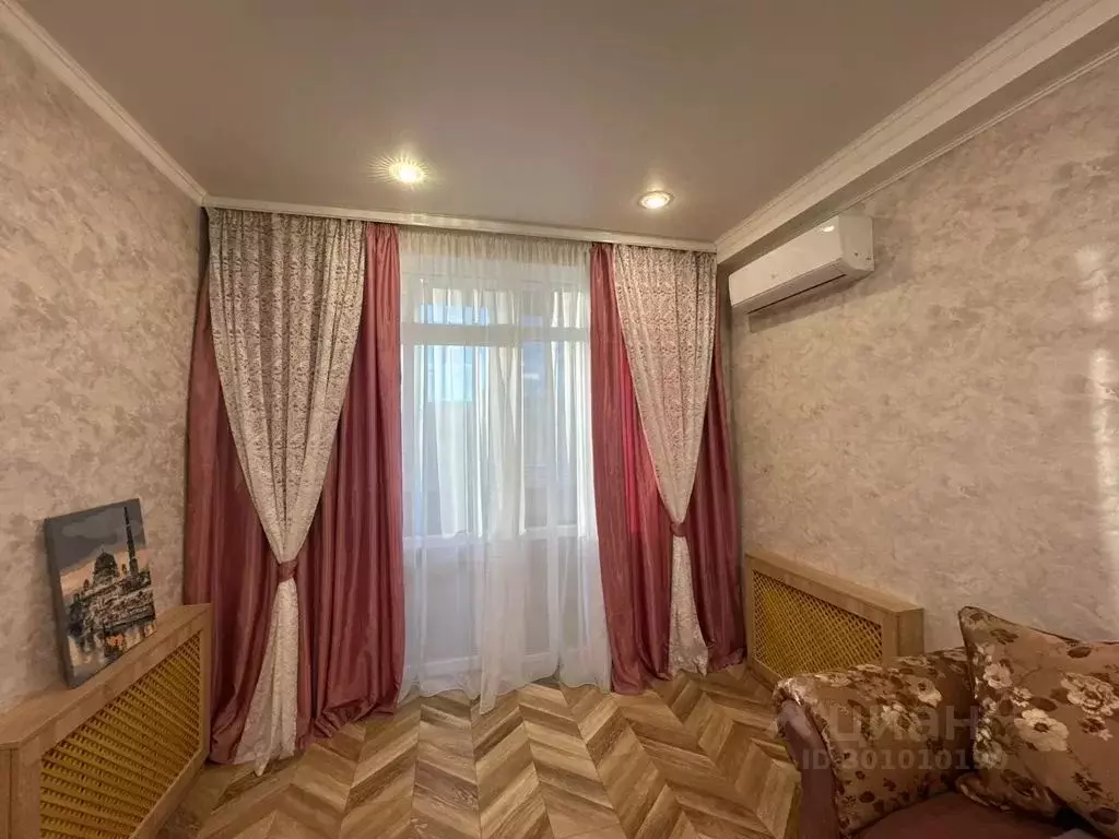 1-к кв. Крым, Евпатория просп. Ленина, 68к43 (45.0 м) - Фото 0