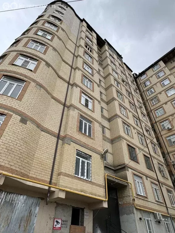 3-комнатная квартира: Махачкала, улица Абдулхамида Юсупова, 55 (134.7 ... - Фото 0