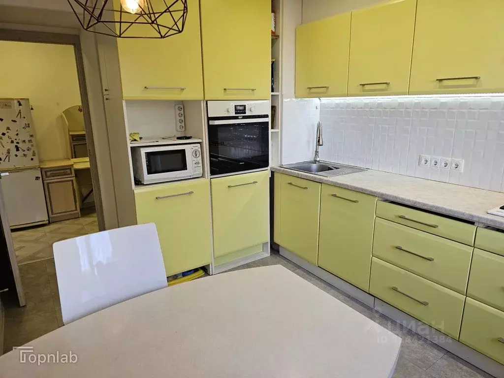 3-к кв. Калининградская область, Приморск ул. Янтарная (68.0 м) - Фото 2