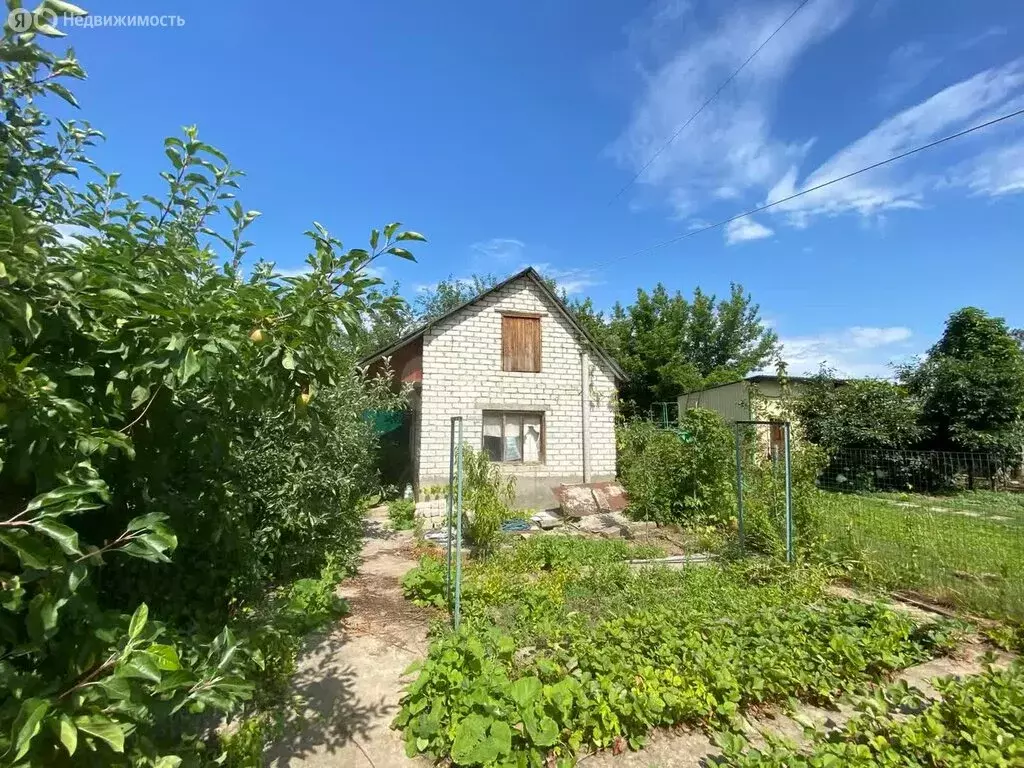 Дом в Энгельс, Рабочая улица (100 м) - Фото 1