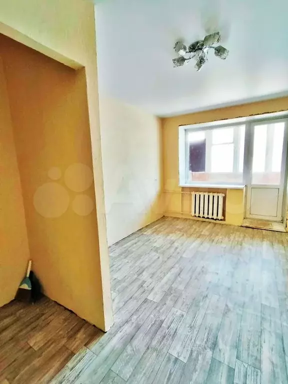 Комната 13 м в 3-к., 4/4 эт. - Фото 1