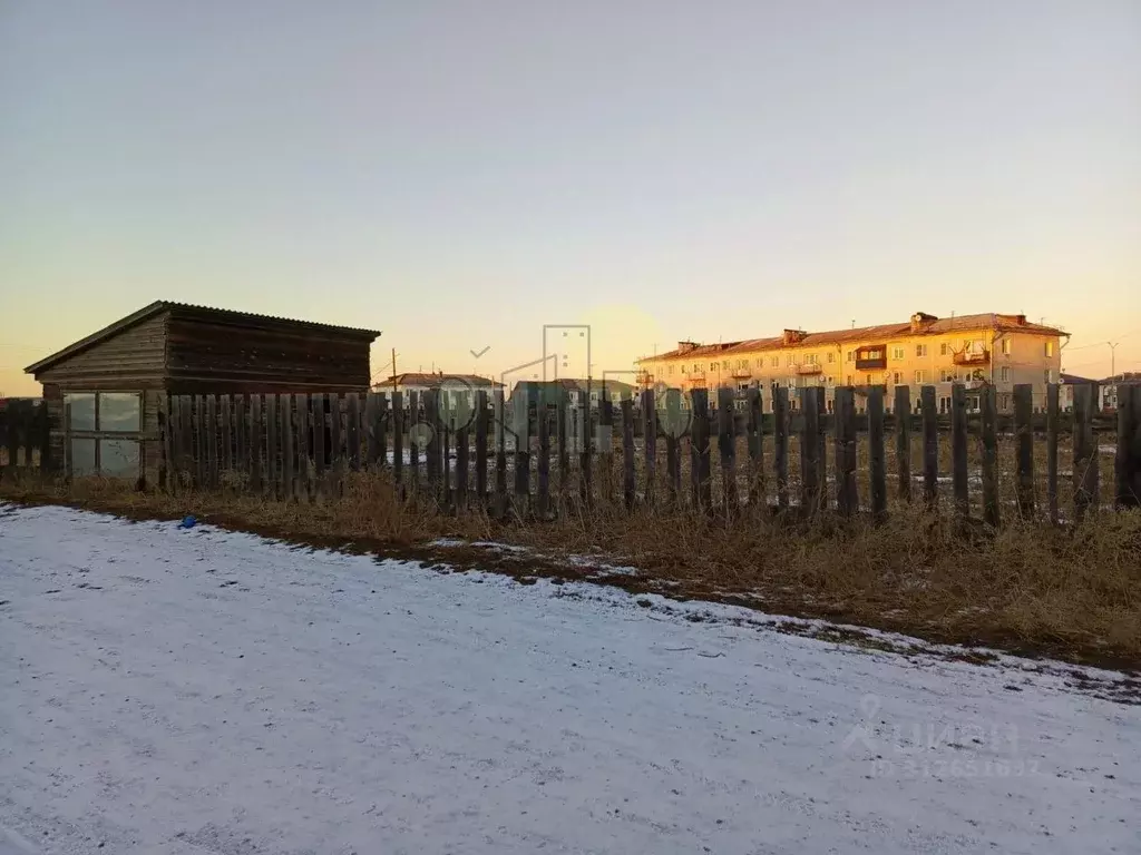 Дом в Иркутская область, Эхирит-Булагатский район, пос. Усть-Ордынский ... - Фото 1