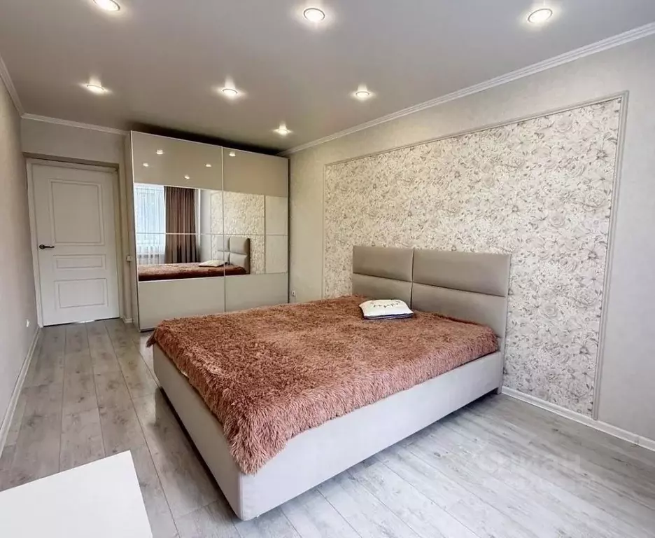 2-к кв. Татарстан, Казань ул. Сабан, 4 (75.0 м) - Фото 1
