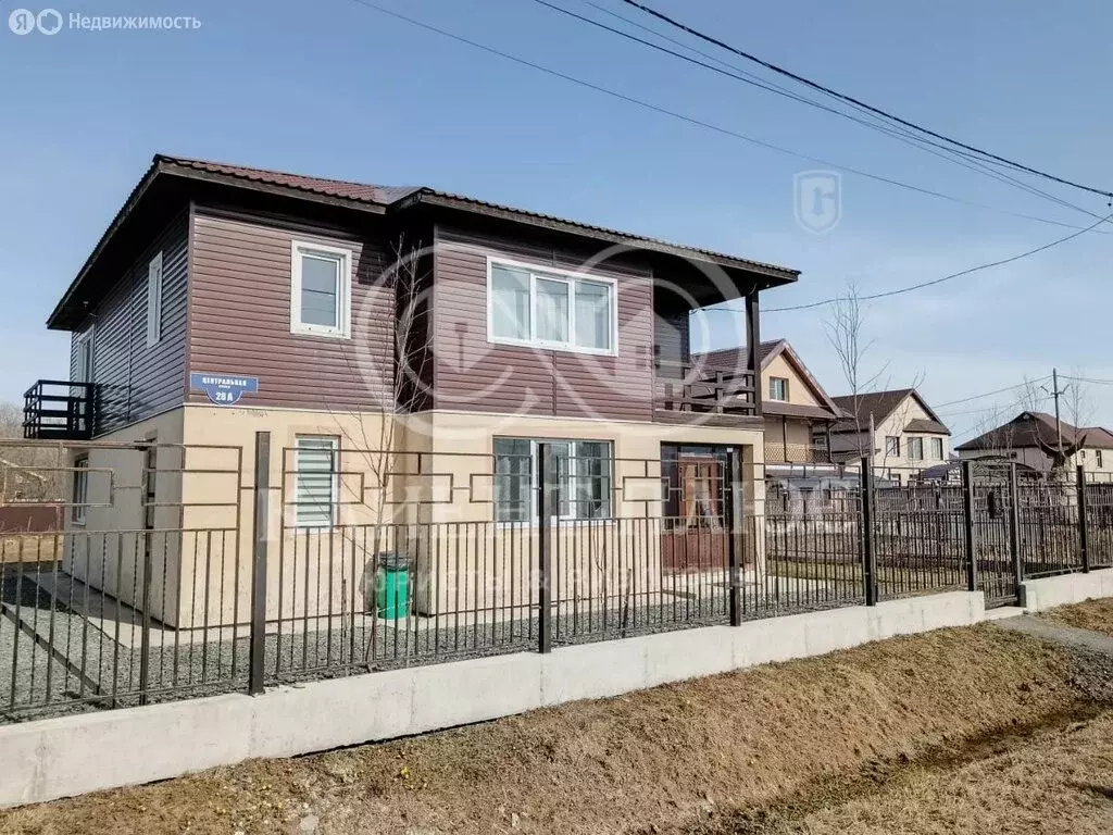 Дом в Новотроицкое, Центральная улица, 28А (205 м) - Фото 1