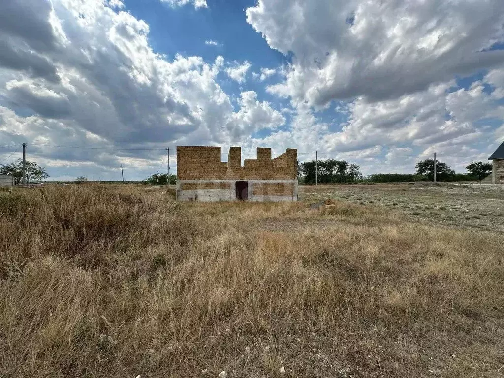 Участок в Крым, Белогорский район, Вишенское с/пос, с. Белая Скала ул. ... - Фото 1