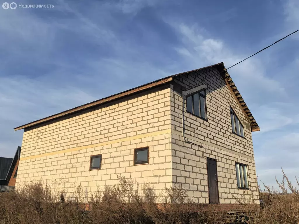 Дом в Михайловский сельсовет, СНТ Озерки, Объездная улица, 24 (200 м) - Фото 0