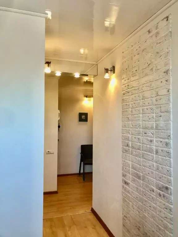 3-к кв. Омская область, Омск ул. Пирогова, 46 (52.0 м) - Фото 2